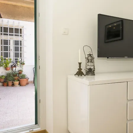 Dinka With Terrace Apartment Split