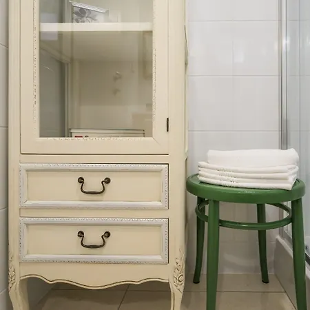 Dinka With Terrace Apartment *