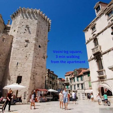 Dinka With Terrace Split