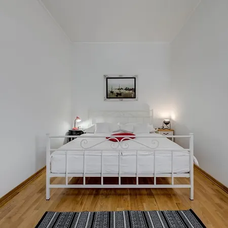 Dinka With Terrace Apartment Split