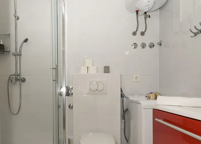 Dinka With Terrace *