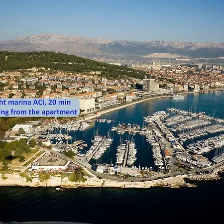 Dinka With Terrace Apartman Split